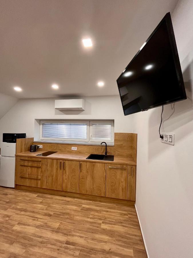 U Srubu Appartement Moravany  Buitenkant foto